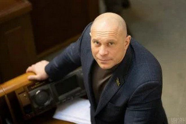 Поддельная справка и тупой Google Translate: журналисты выяснили, что не так с диссертацией Кивы