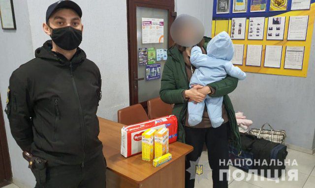 Сожитель выгнал на улицу жхерсонку с младенцем на руках