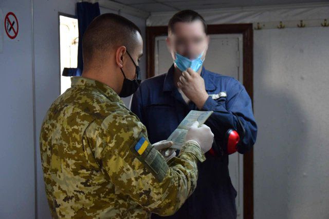 Херсонские пограничники за сутки не пропустили двух иностранцев
