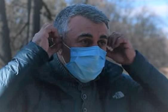 Доктор Комаровский дал меткое пояснение прививкам против COVID-19, сравнив вакцину с салом