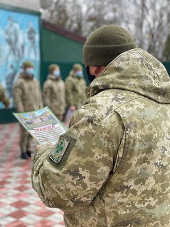 У Херсонському прикордонному загоні строковики звільняються в запас