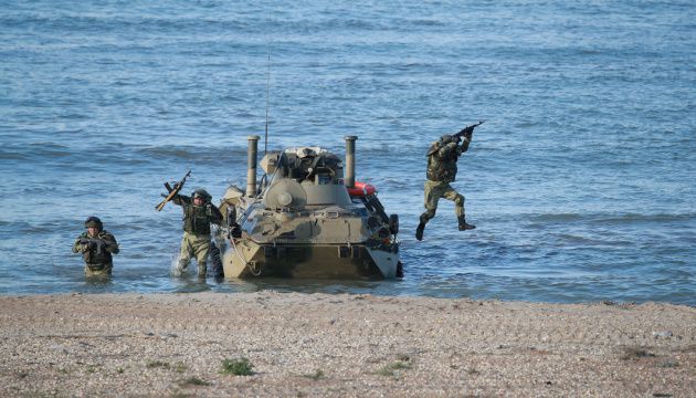 Напряжение на Азове растет: у Украины есть мины и артиллерия, но не хватает авиации