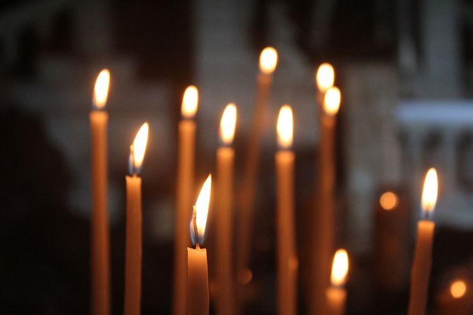 10 апреля верующим следует посетить храм и отстоять всю службу