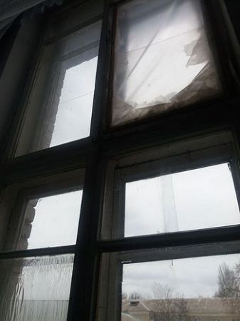 В Херсонській міській раді почали робити ремонт у кабінетах радників, школи зачекають