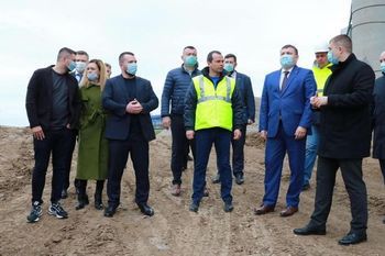 Юрій Гусєв вибачається, але запевняє,що до Дня Незалежності України рух машин через херсонський мостоперехід буде