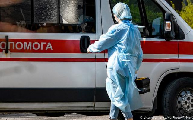 На Херсонщине ромы напали на врачей и повредили автомобиль скорой помощи