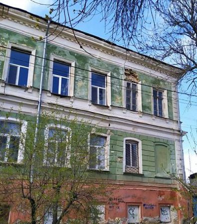 В Херсоне возле школы можно получить увечья