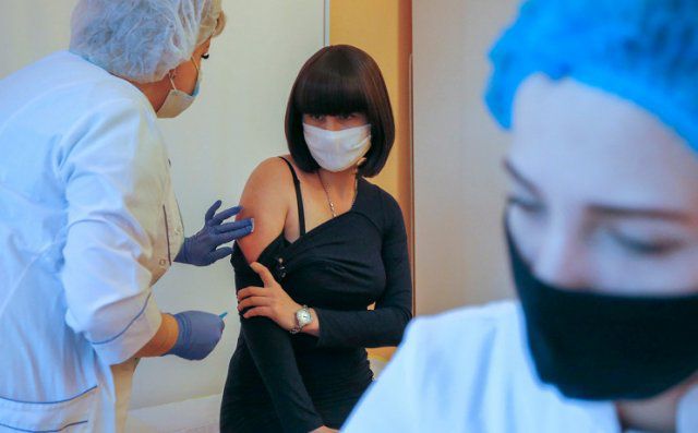 В Херсонской области начали вакцинацию препаратом CoronaVac