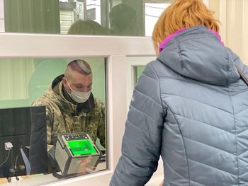У КПВВ «Чонгар» прикордонники виявили громадянку з підробленим паспортом