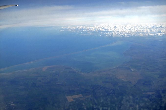 Море на майские праздники: почему стоит провести уикенд на Арабатской Стрелке