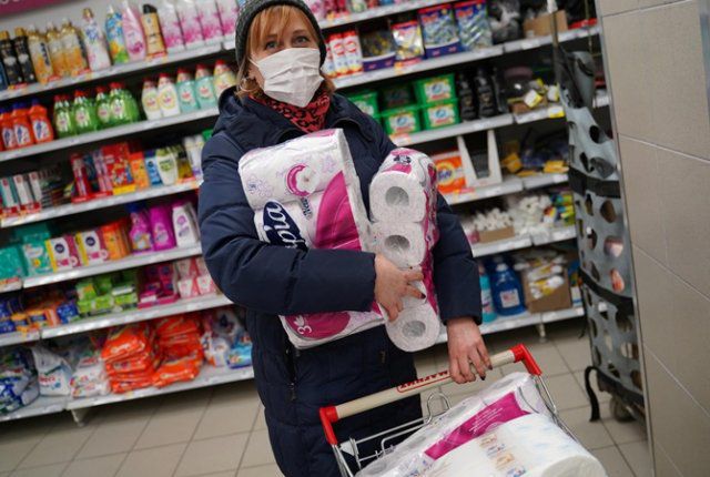 Еще больше санкций: зачем Украина запрещает ввоз масла, бумаги и моющих средств из РФ