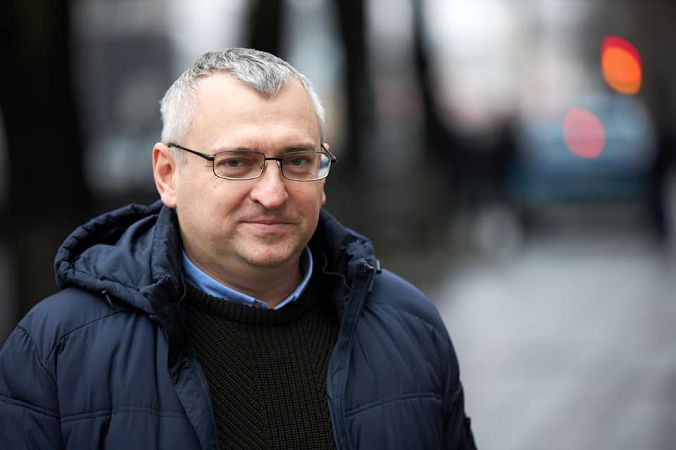 Украинцев хотят заставить покупать официальные смартфоны: возродят спецбазу кодов
