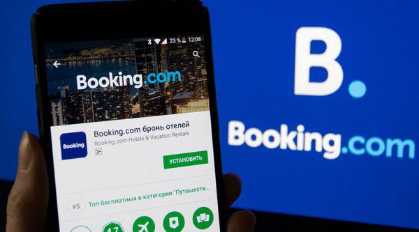 Booking.com заблокировал ряд отелей Геническа и Арабатской стрелки