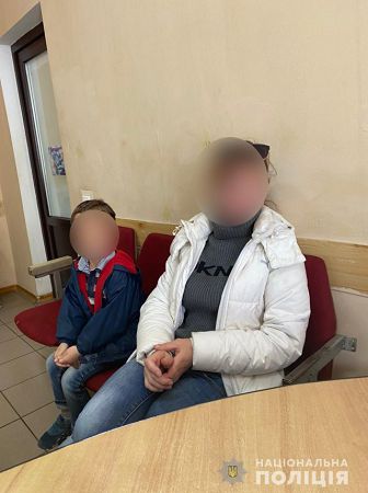 В Херсоне полицейские составили админпротокол на домашнего дебошира, который ударил жену по лицу