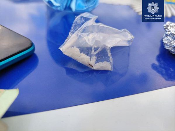 Херсонские патрульные трижды в сутки выявляли наркотики