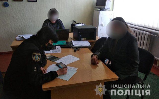 На Херсонщине полицейские составили протокол по буллинг на мать пятиклассника, который оскорблял одноклассницу