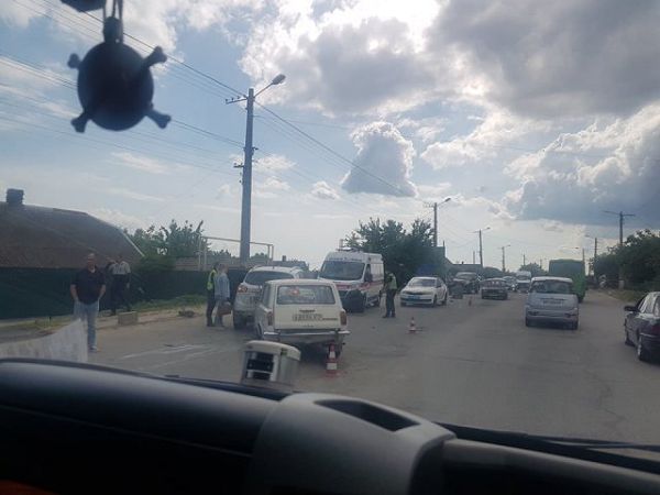 По дороге к Молодежному пляжу в Херсоне произошло ДТП