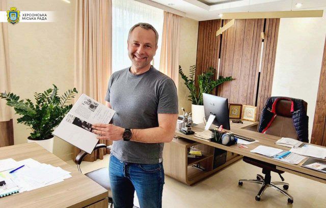 Игорь Колыхаев получил подарок от почетного гражданина Херсона