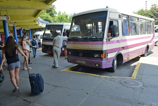 Четверо из десяти украинцев готовы к "рабочему переезду" внутри страны