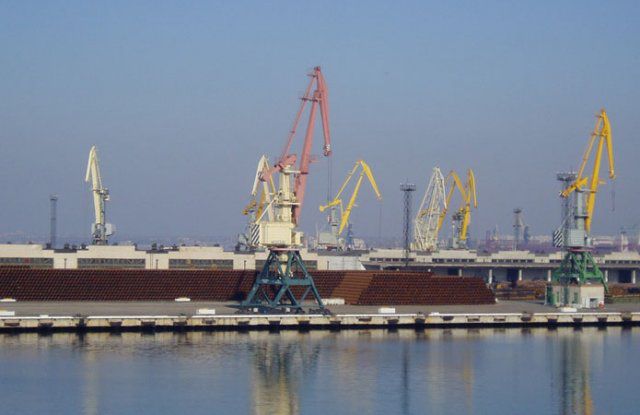 Названы сроки завершения передачи в концессию порта Херсон