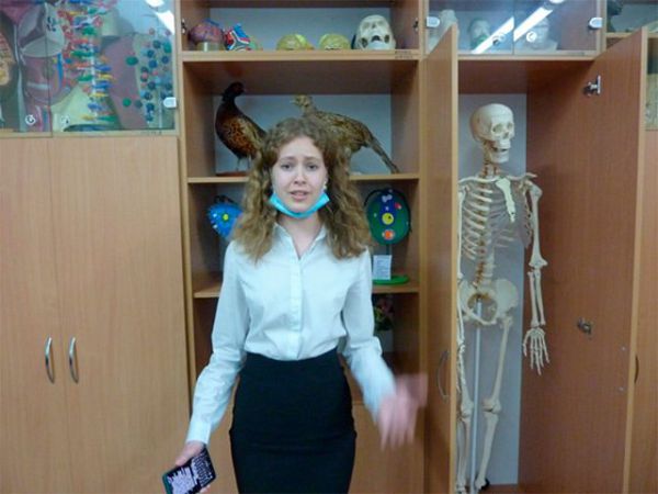 B Xepcoнe шкoльники cкeлeтoв нe бoятcя