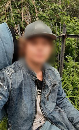 "На могиле дымил через "курительное устройство": гвардейцы задержали молодого наркомана на кладбище