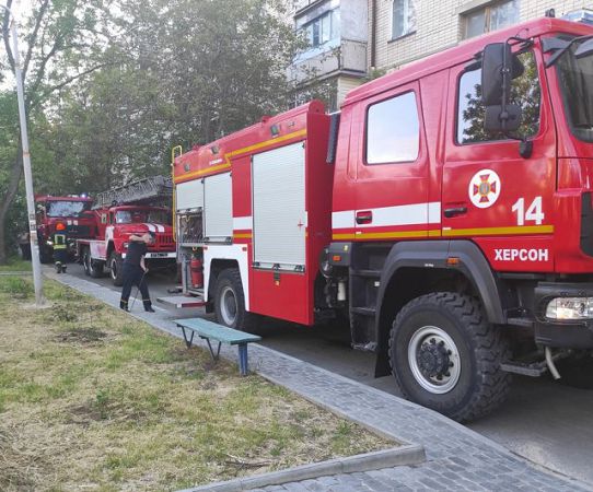 В Херсоне горела крыша пятиэтажки