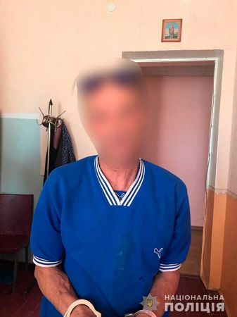 Чаплынские полицейские в течение часа задержали подозреваемого в ограблении пенсионерки