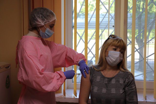 В Херсонском госуниверситете стартовала первая волна вакцинации от C0VID-19