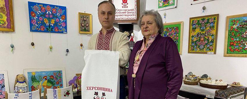 "Рушник єднання": Херсонщина вишила свою частину рушника до всеукраїнського проєкту
