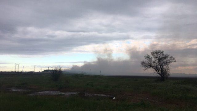 В Каховке горит мусорный полигон