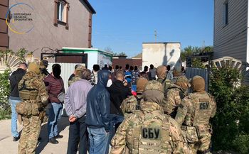 Утримання людей та примус до праці – на Херсонщині перевіряють  діяльність реабілітаційного центру