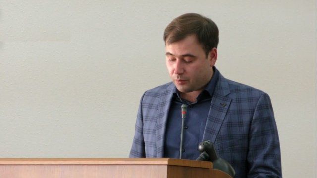 B Xepcoнe нe будeт дeпутaтoв - диpeктopoв кoммунaльныx пpeдпpиятий