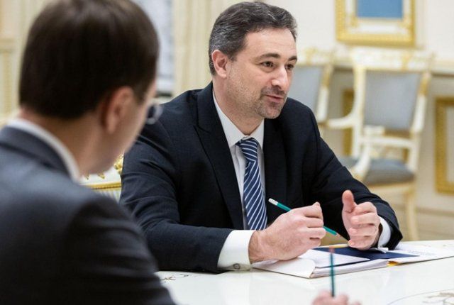 Укрпочта рассорилась Кабмином: и где теперь получать пенсию?