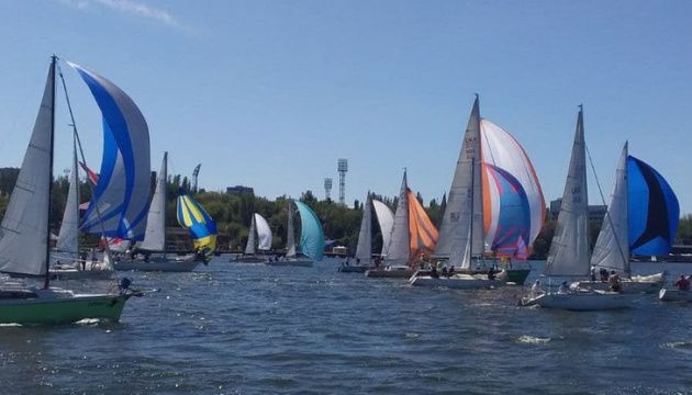 Херсонские спортсмены приняли участие в стартовавшей в Николаеве парусной регате