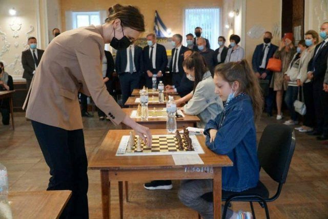 Спикер Сеймаса Литовской Республики сыграла в шахматы в Херсоне
