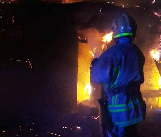 Ночной пожар в частном доме на Херсонщине, есть пострадавшие