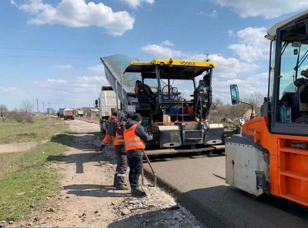 В "Укравтодоре" рассказали о ходе работ на "дороге жизни" на Херсонщине