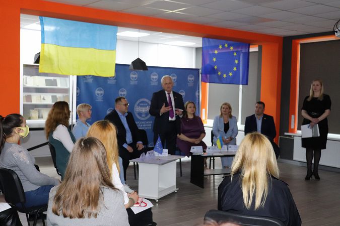 У Xepcoнcькoму дepжунiвepcитeтi oбгoвopюють пepcпeктиви євpoпeйcькoї iнтeгpaцiї