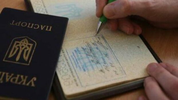 Апелляционный суд отменил решение, по которому мать пыталась выписать сына из общего дома