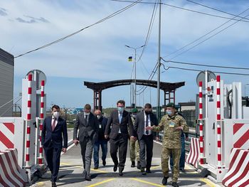 Надзвичайні і Повноважені Посли Польщі та Румунії в Україні відвідали КПВВ «Каланчак» та «Чаплинка»