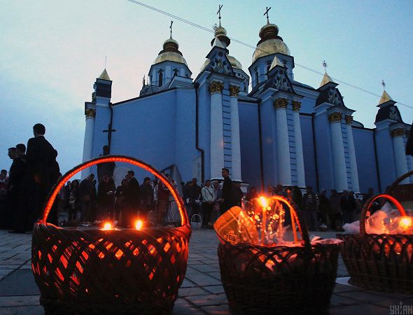 Освящение пасхальных корзин начинается в Страстную субботу