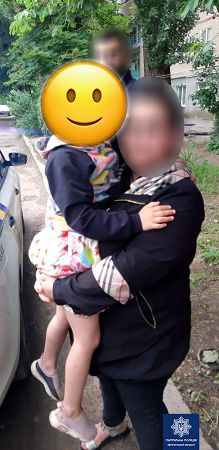 В Херсоне патрульные нашли трех маленьких "потеряшек"