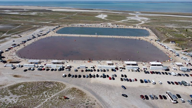 Золотой песок и волны: самые интересные курорты Черного и Азовского морей для отдыха летом