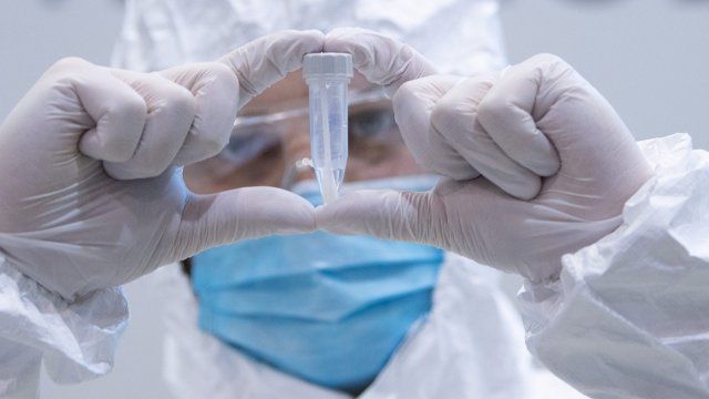 Украину ждет новая волна коронавируса: медики назвали причины и сроки