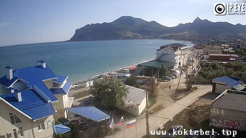 На пляжах Крыма отдыхающих немного