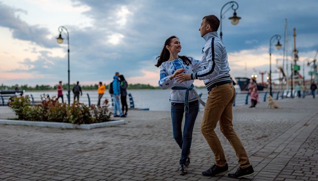 «Эчале сальсита!»  по-украински: когда танцуют все