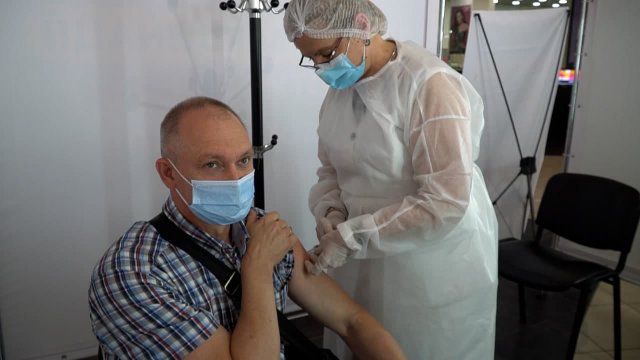 В Херсоне открыли три пункта вакцинации от COVID-19