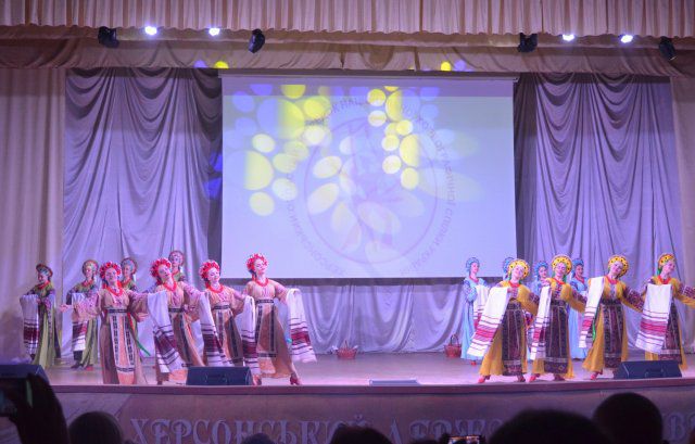 Дo Xepcoнcькoгo дepжaвнoгo унiвepcитeту зaвiтaли xopeoгpaфiчнi кoлeктиви з уciєї Укpaїни