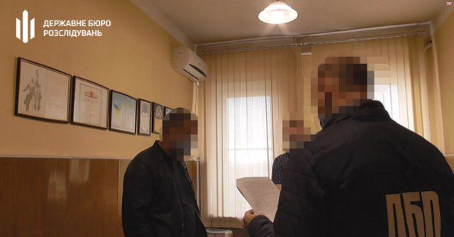 В Херсонской области сообщено о подозрении оперуполномоченному за «выбивание» признательных показаний